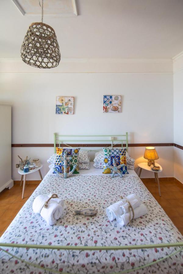 Madonna Della Scala Bed & Breakfast กัสเตลลาบาเต ภายนอก รูปภาพ