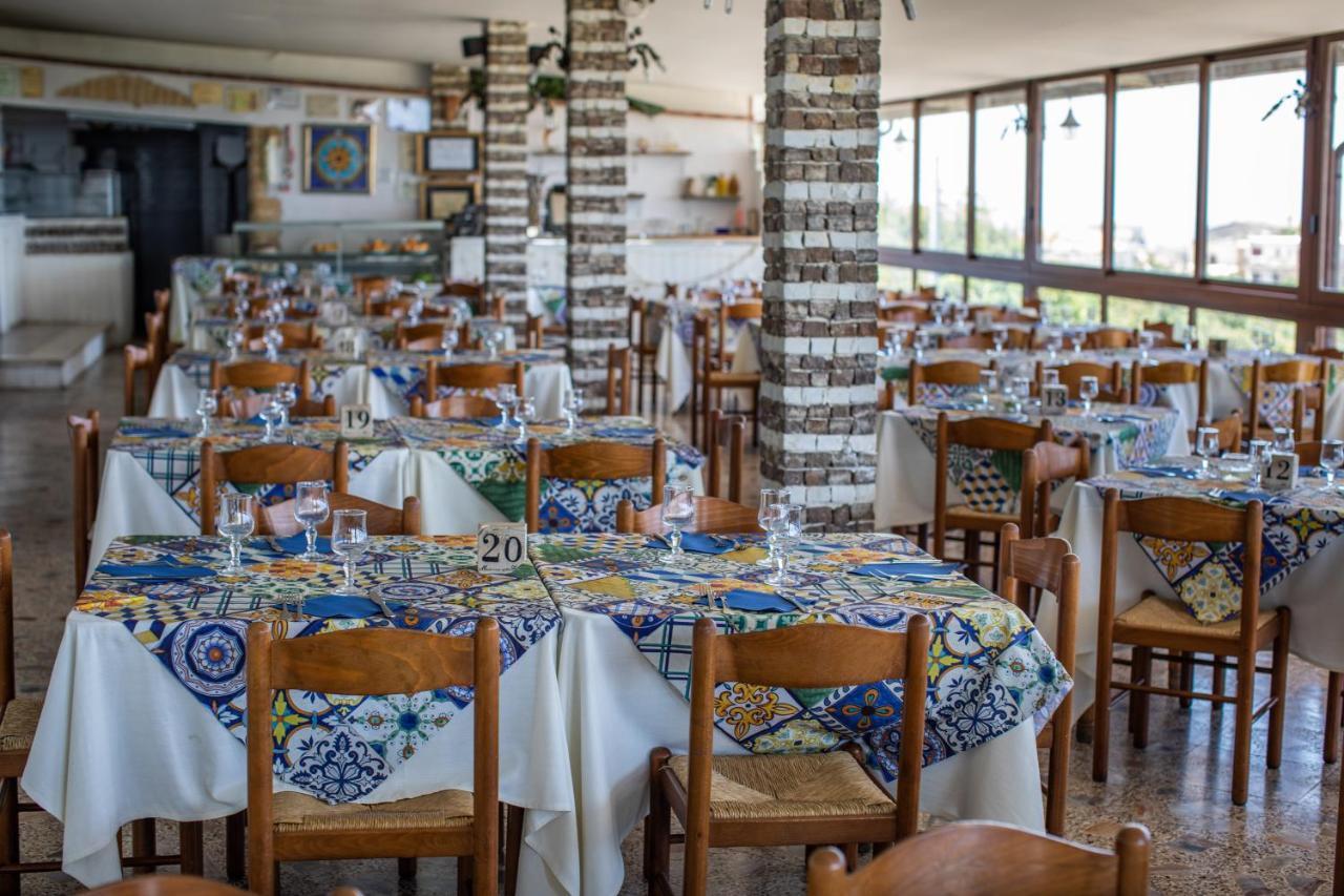 Madonna Della Scala Bed & Breakfast กัสเตลลาบาเต ภายนอก รูปภาพ