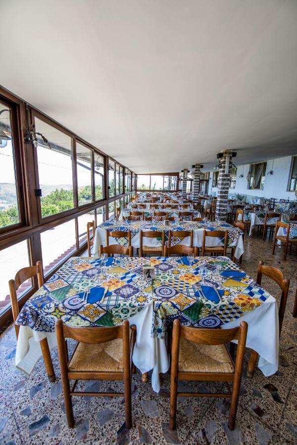 Madonna Della Scala Bed & Breakfast กัสเตลลาบาเต ภายนอก รูปภาพ