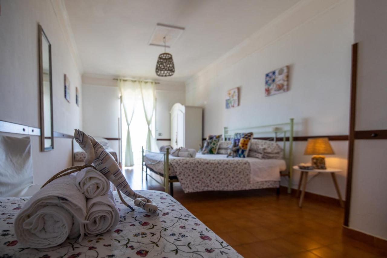 Madonna Della Scala Bed & Breakfast กัสเตลลาบาเต ภายนอก รูปภาพ