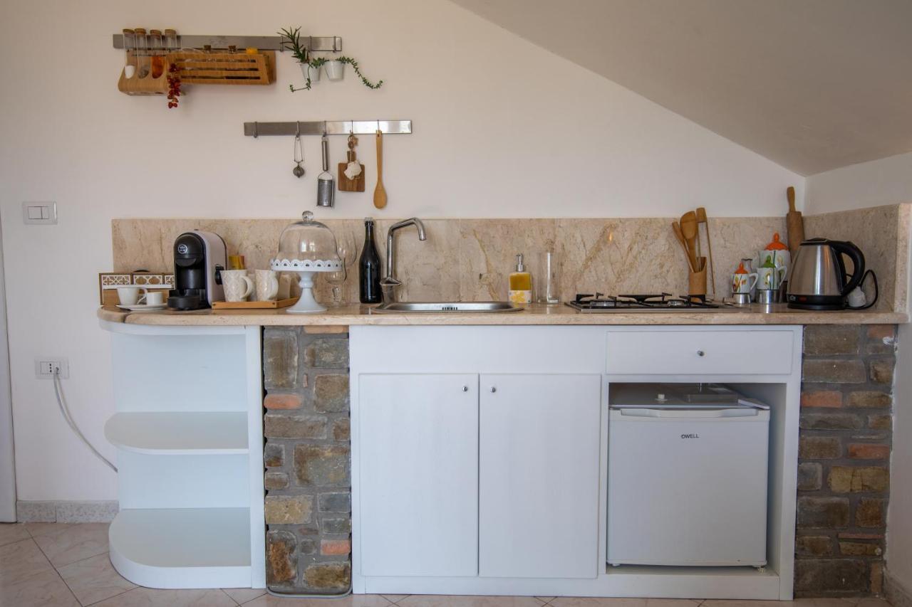 Madonna Della Scala Bed & Breakfast กัสเตลลาบาเต ภายนอก รูปภาพ
