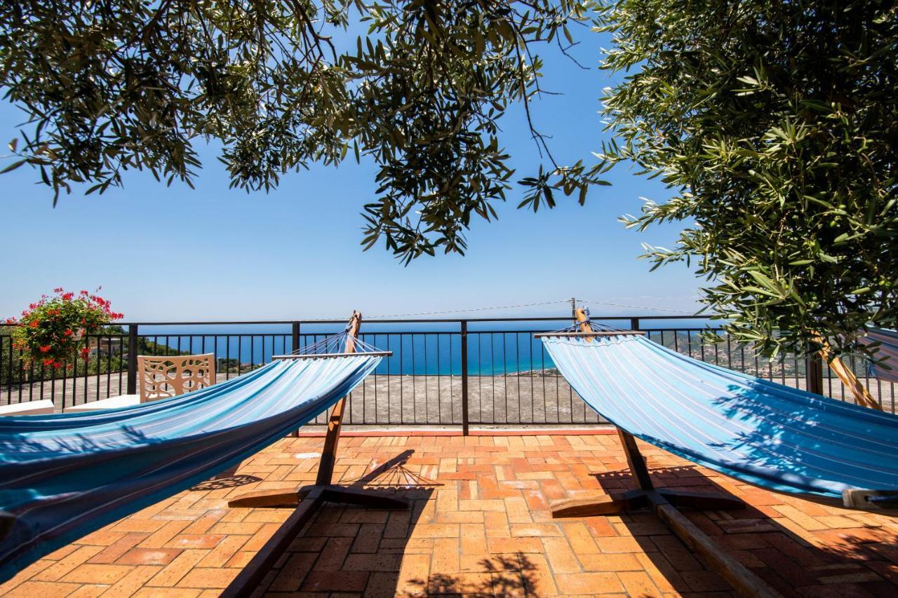 Madonna Della Scala Bed & Breakfast กัสเตลลาบาเต ภายนอก รูปภาพ