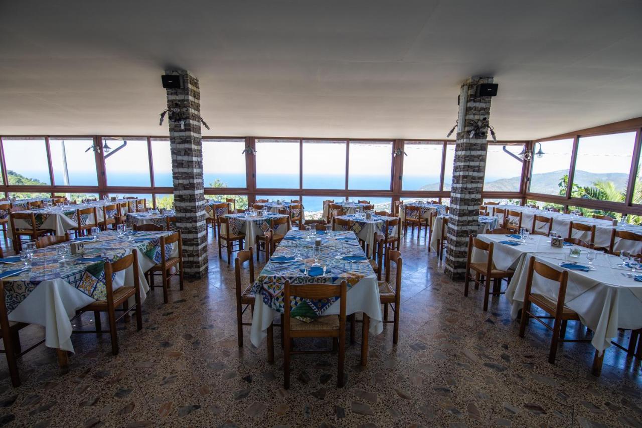 Madonna Della Scala Bed & Breakfast กัสเตลลาบาเต ภายนอก รูปภาพ