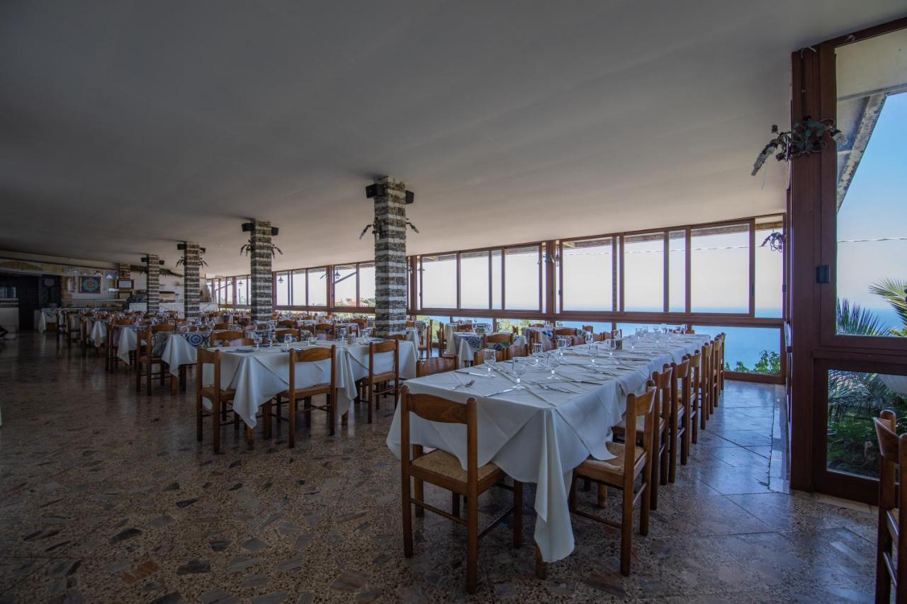 Madonna Della Scala Bed & Breakfast กัสเตลลาบาเต ภายนอก รูปภาพ